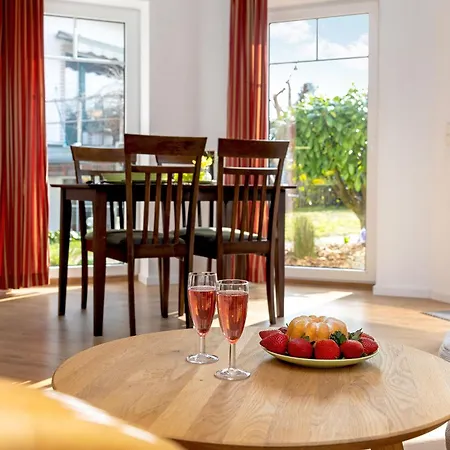 아파트 Im Gaestehaus Knuth 치노비츠