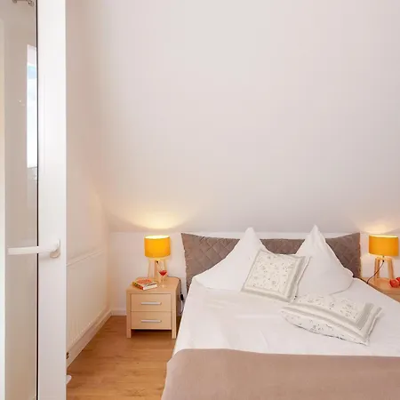 아파트 Im Gaestehaus Knuth *